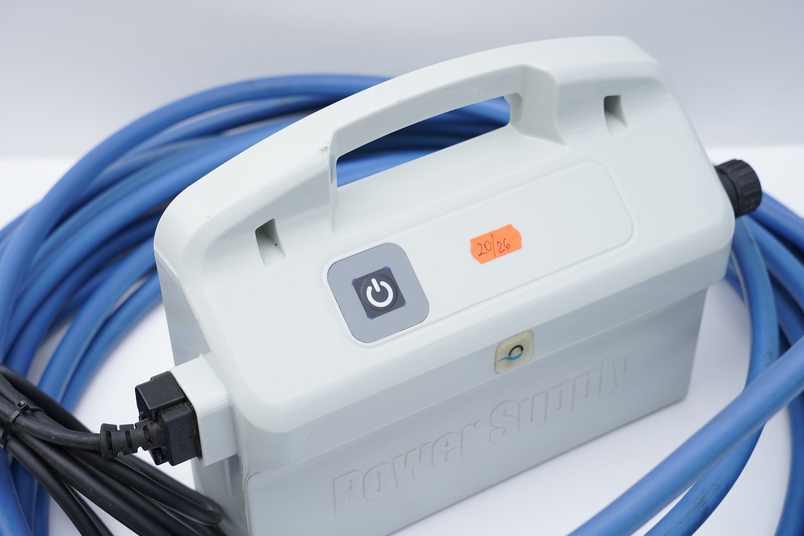Robot curățare piscină Dolphin Maytronics F60