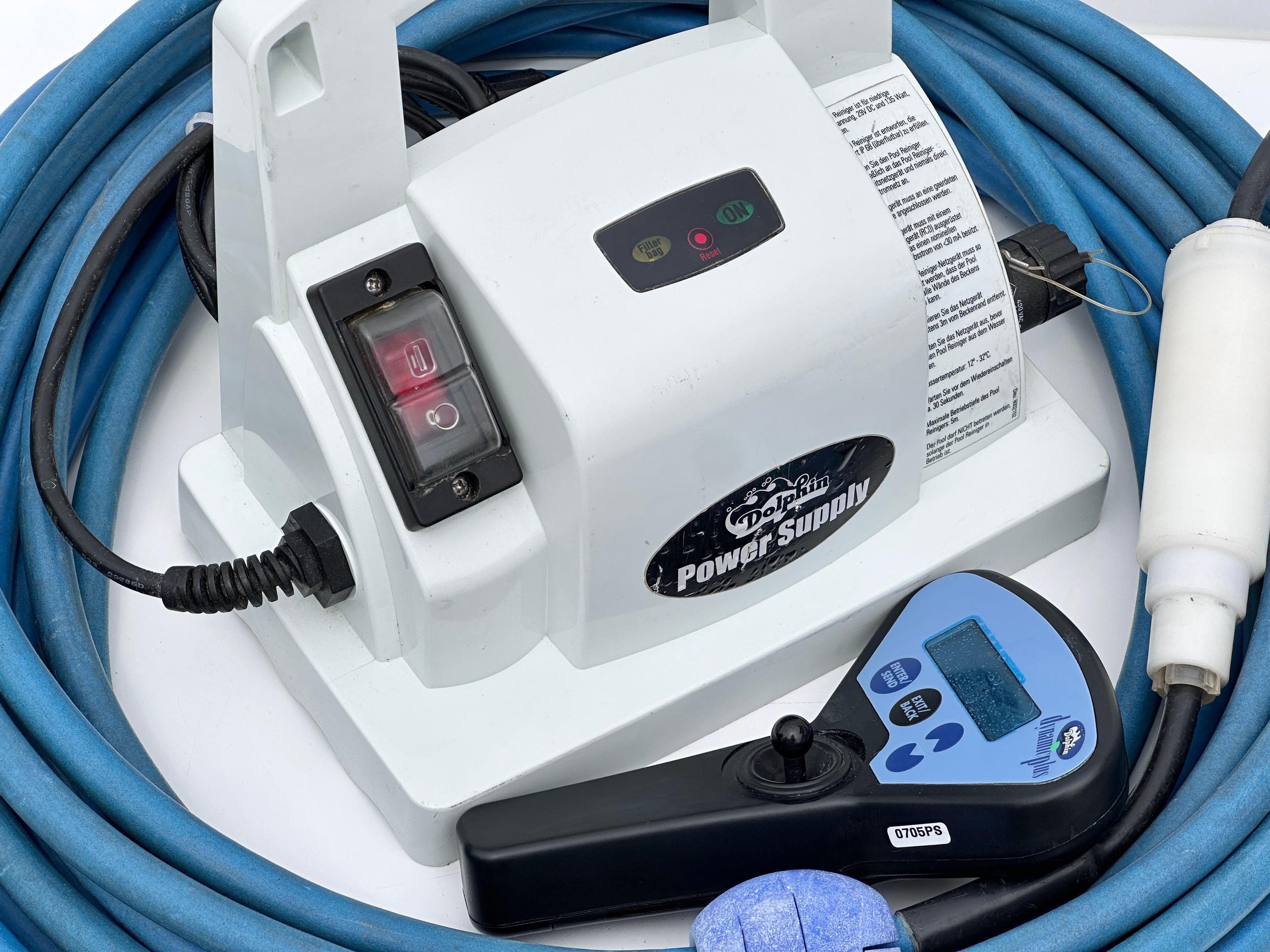 Robot de curățare pentru piscină Dolphin Dynamic Plus (PROX2 - Ciclu 6 Ore)