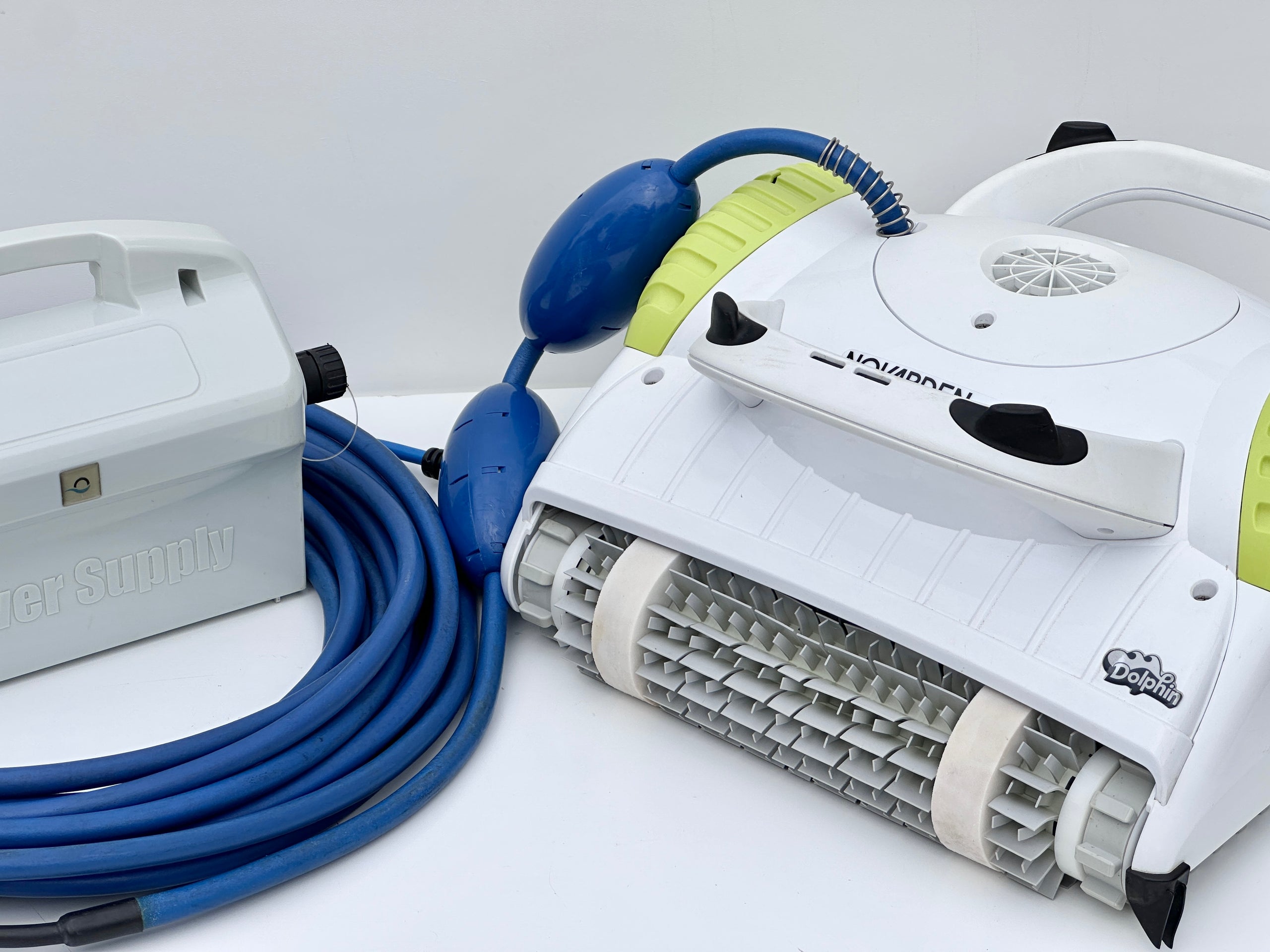 Robot curățare piscină Dolphin Novarden NSR50