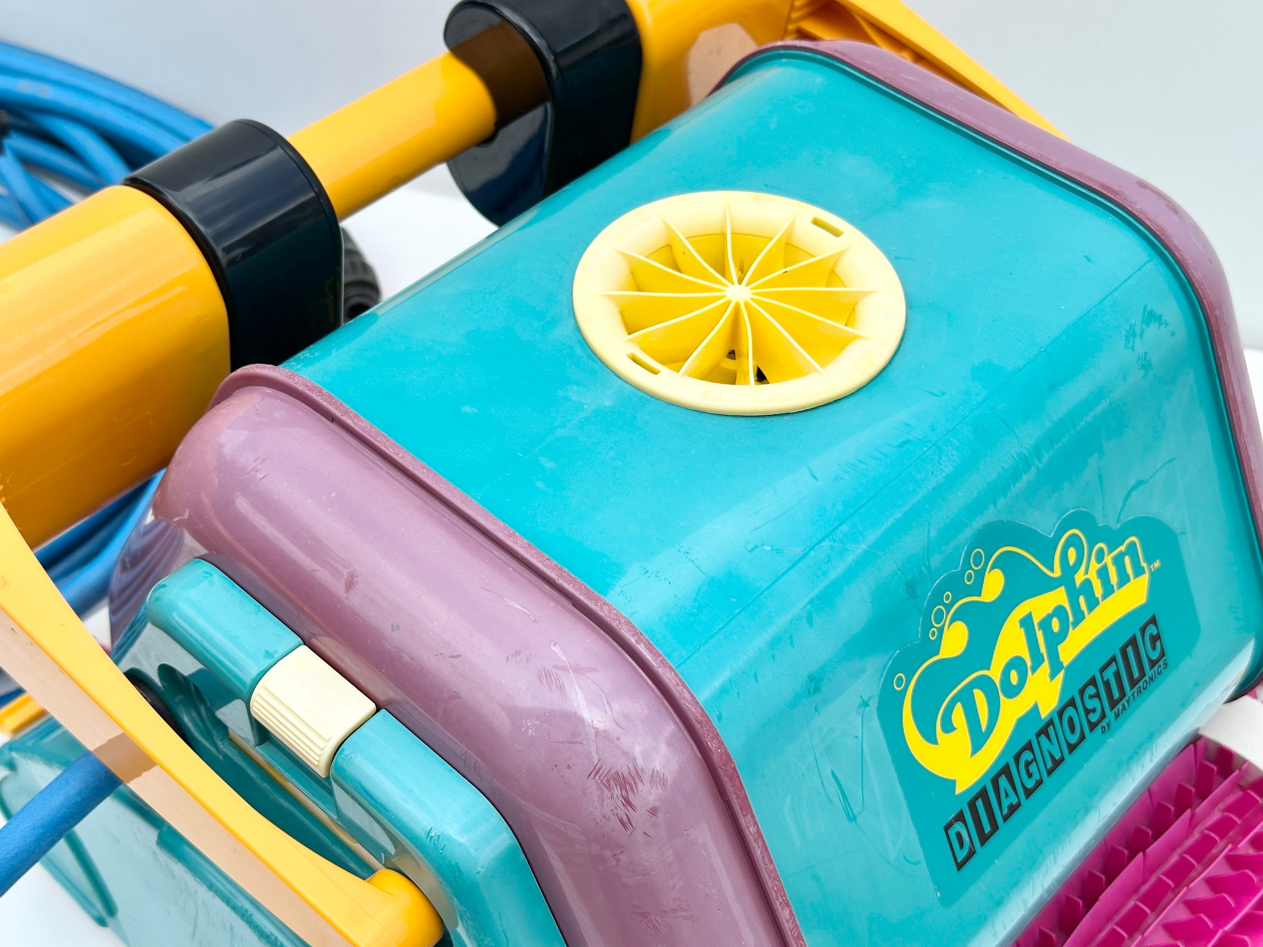 Dolphin Diagnostic 2001 Pool Robot
