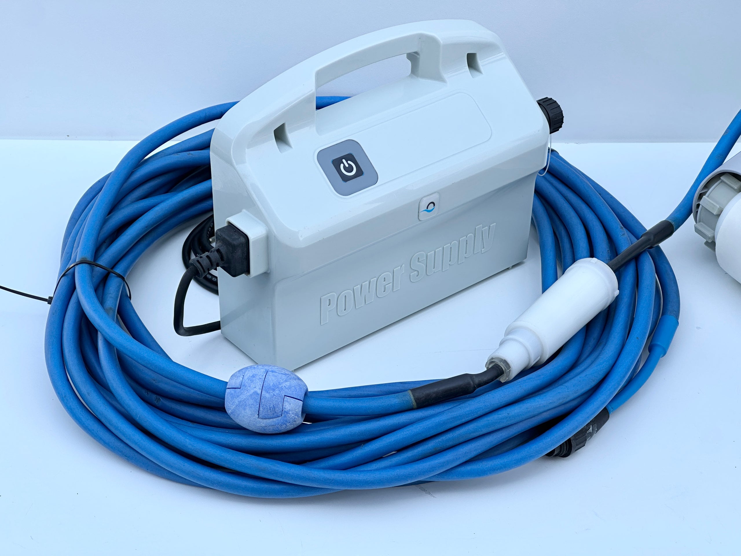 Robot de curățare pentru piscină Dolphin Maytronics Comfort Active