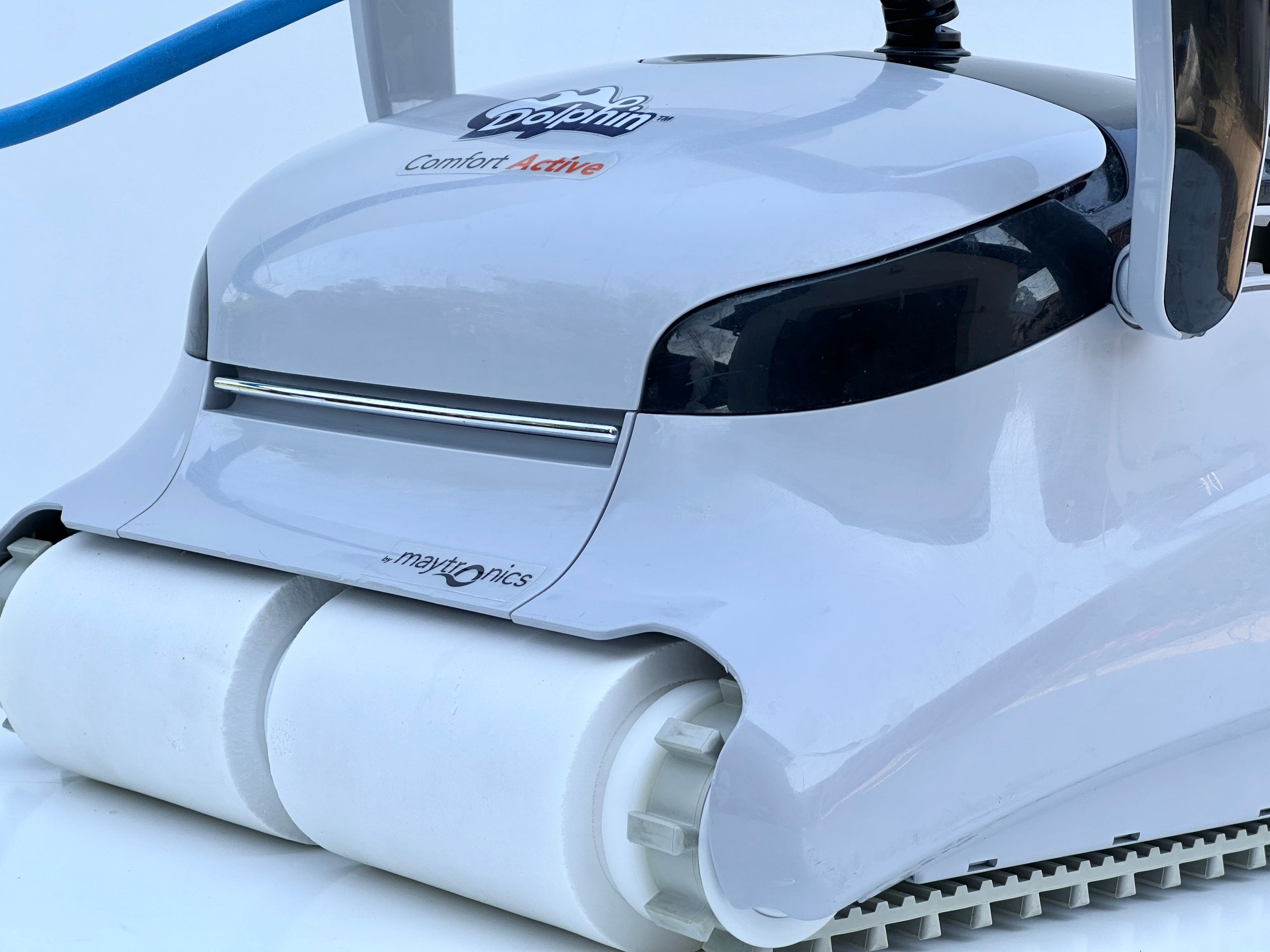 Robot de curățare pentru piscină Dolphin Maytronics Comfort Active