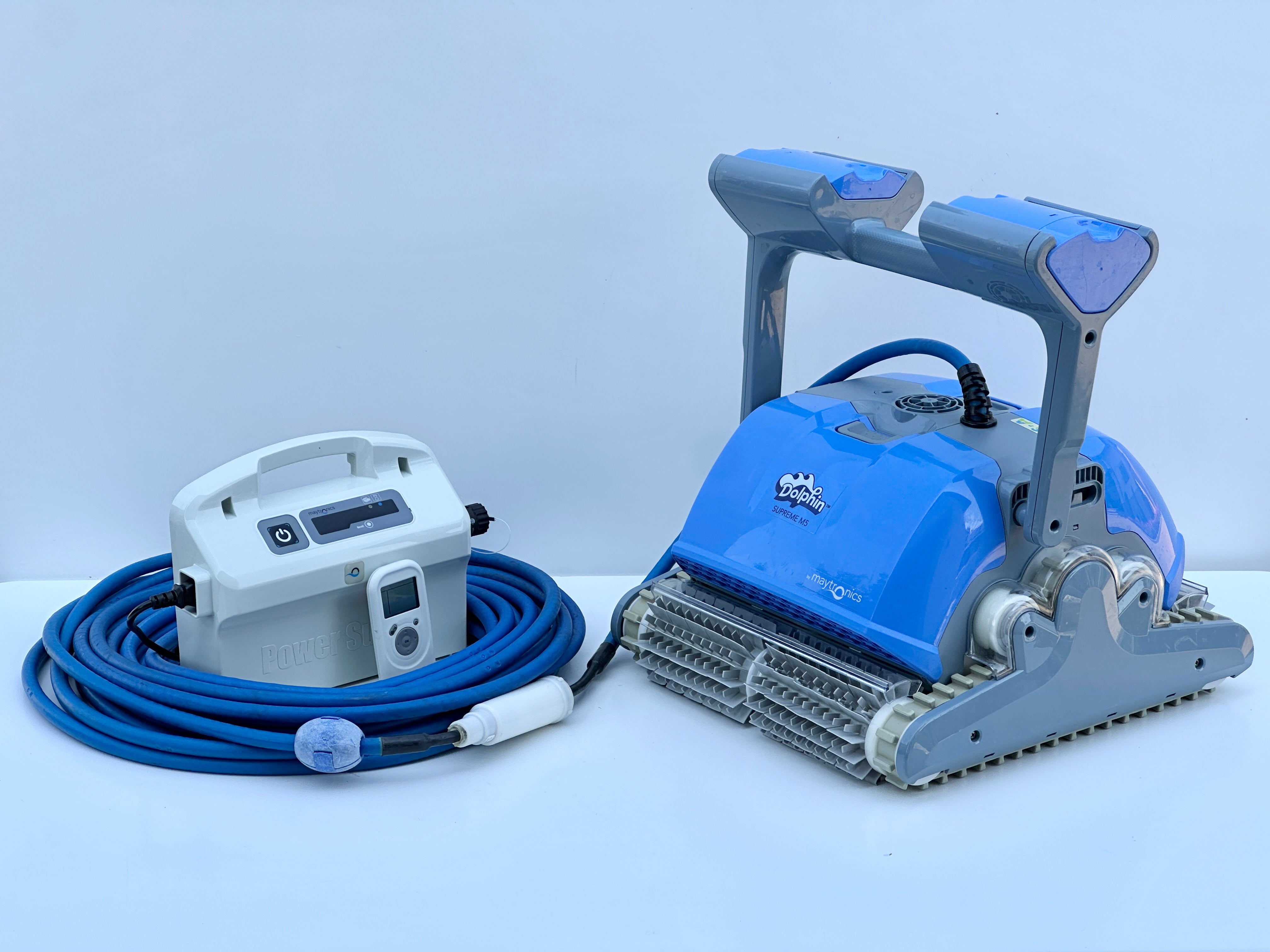 Robot de piscină Dolphin Supreme M5