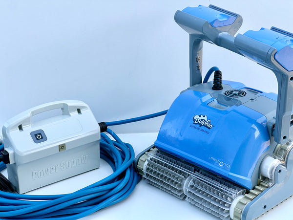 Robot de curățare pentru piscină Dolphin Supreme M4 PRO