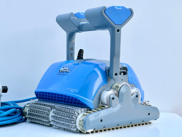Robot de curățare pentru piscină Dolphin Supreme M4 PRO