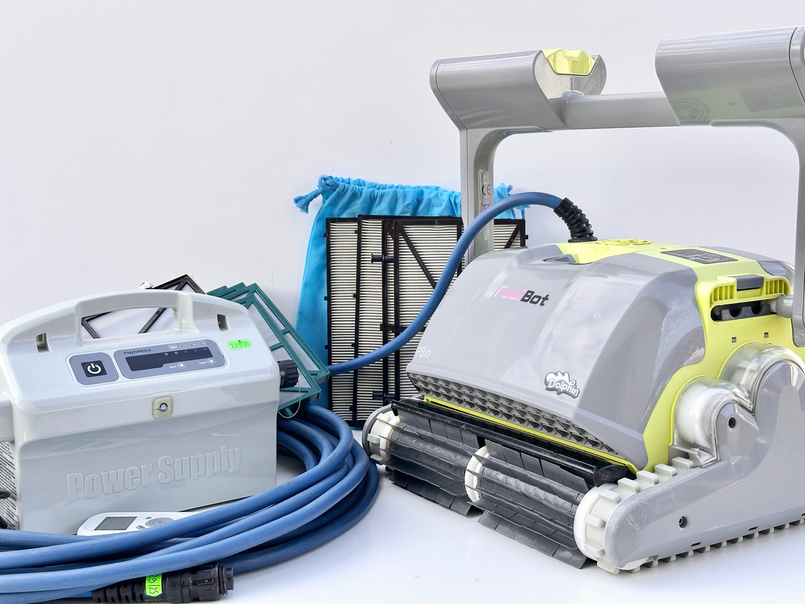 Robot de curățare pentru piscină Dolphin Maytronics BIO Suction