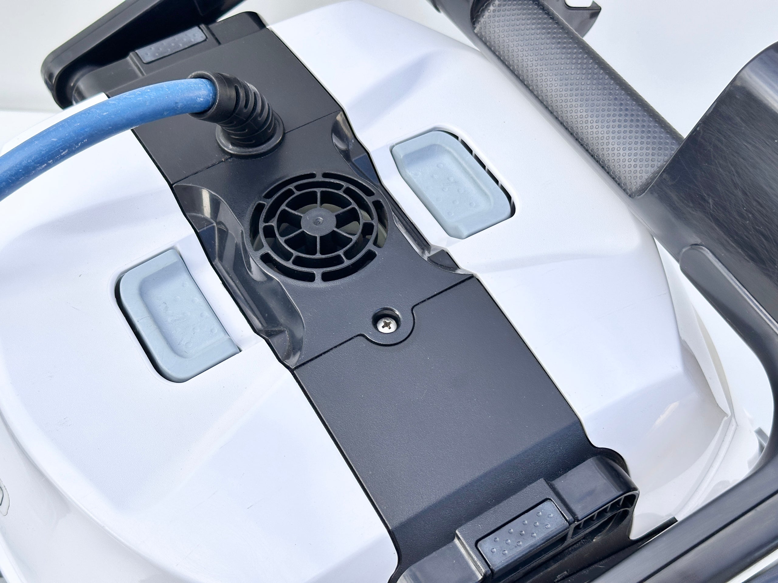 Robot piscina Dolphin Maytronics PS60 Wifi IOT