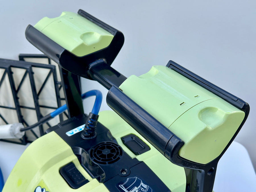 Dolphin BIO Suction Pool Robot