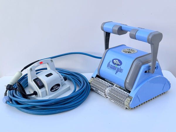 Robot de curățare pentru piscină Dolphin Dynamic Plus