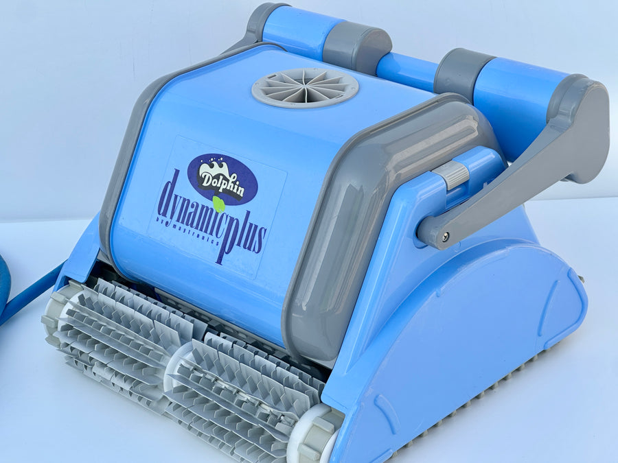 Robot de curățare pentru piscină Dolphin Dynamic Plus
