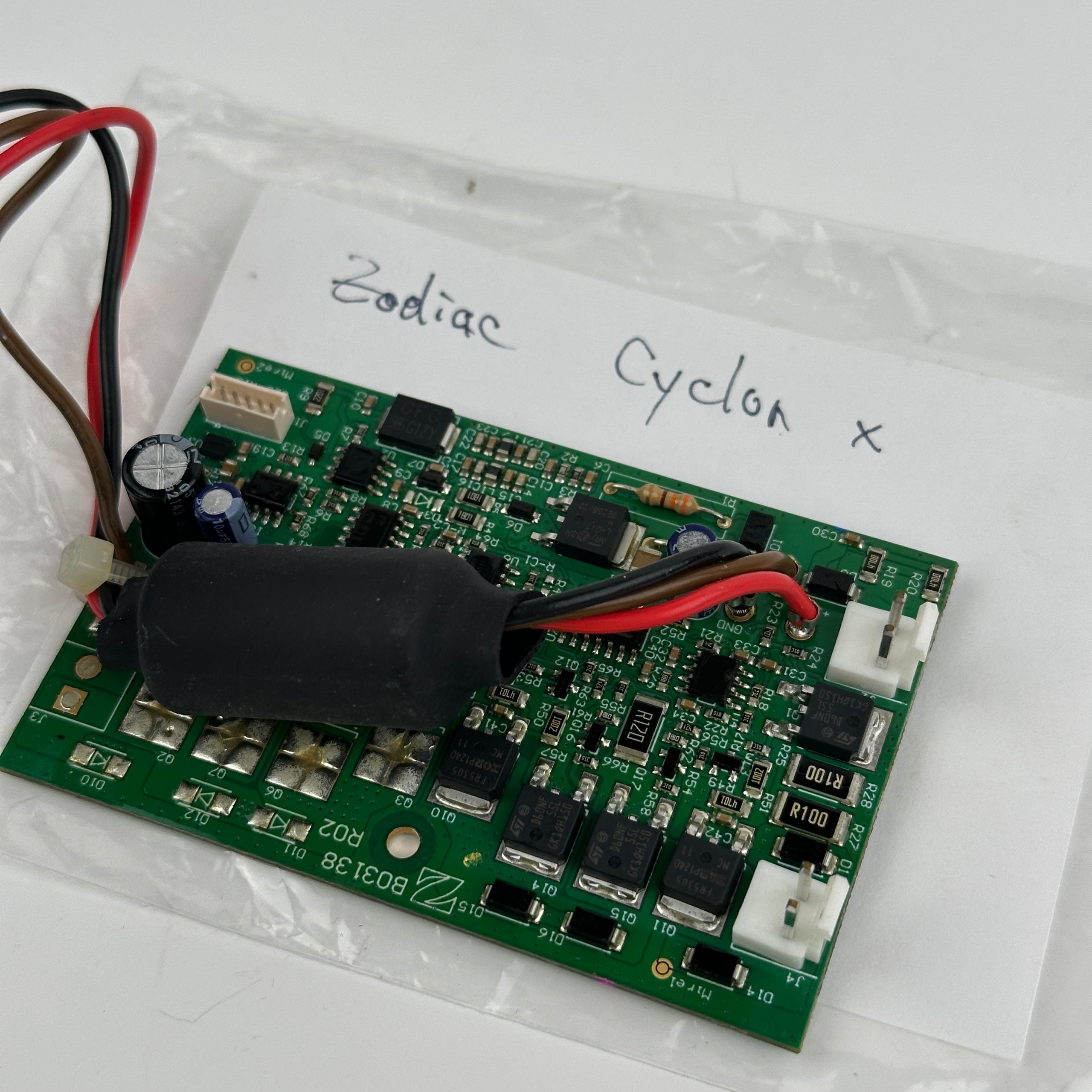 Elektronikplatine für Poolroboter Zodiac CyclonX - BU22016353 - Gebraucht (12 Monate Garantie)