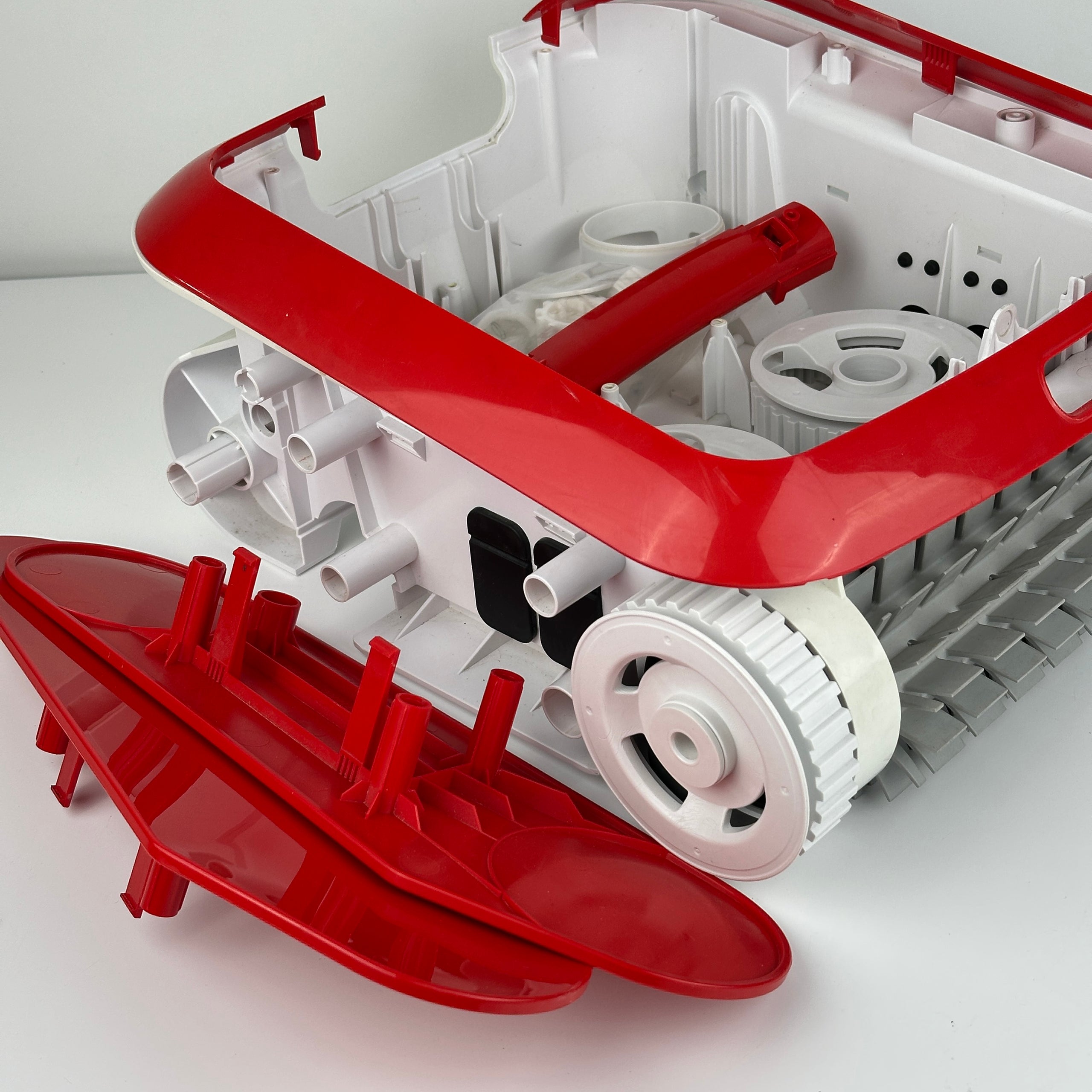 Carcasse + Roues USAGÉES Robot Piscine Cosmy - Occasion