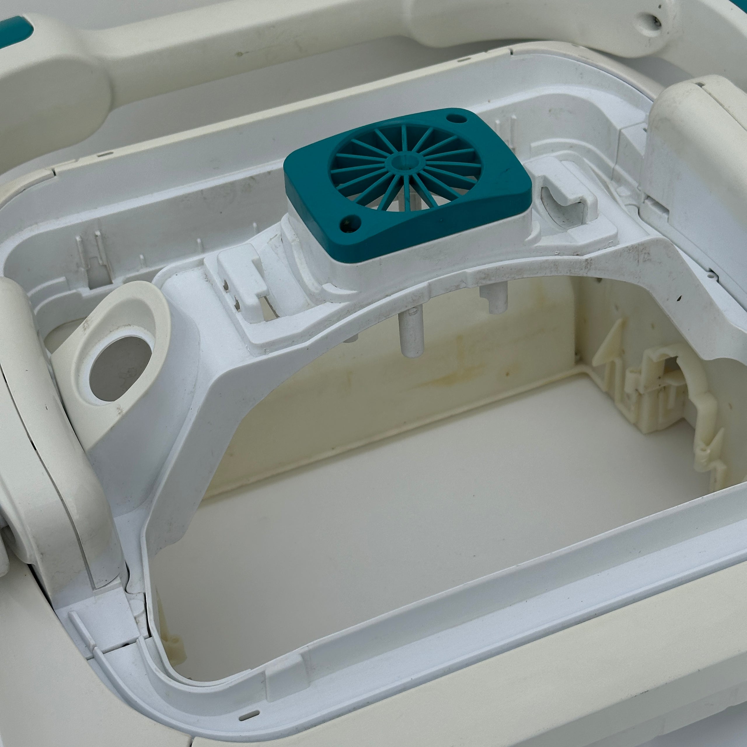Carcasa Robot de Piscina BWT Aquabot WR400 - Usada