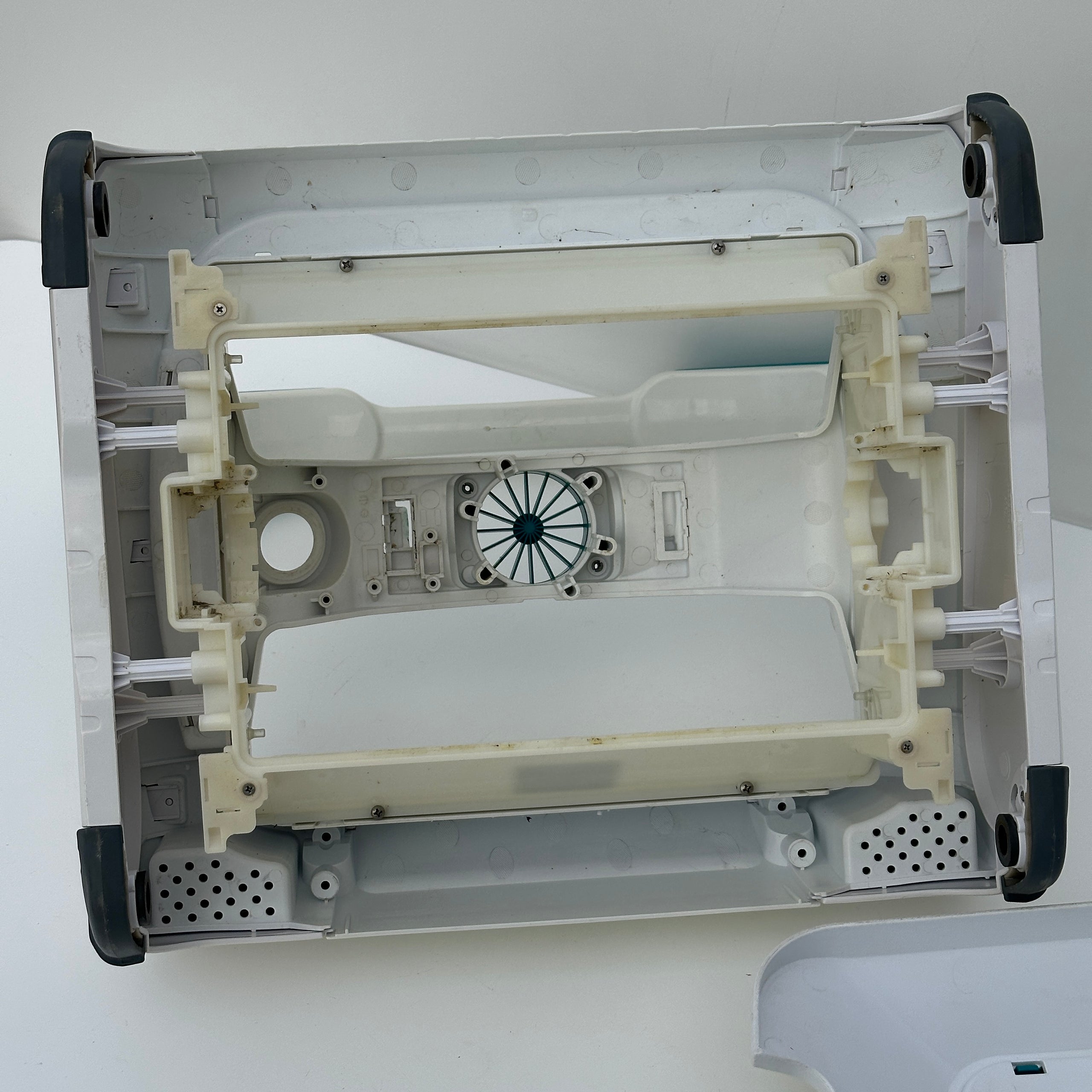 Carcasa Robot de Piscina BWT Aquabot WR400 - Usada