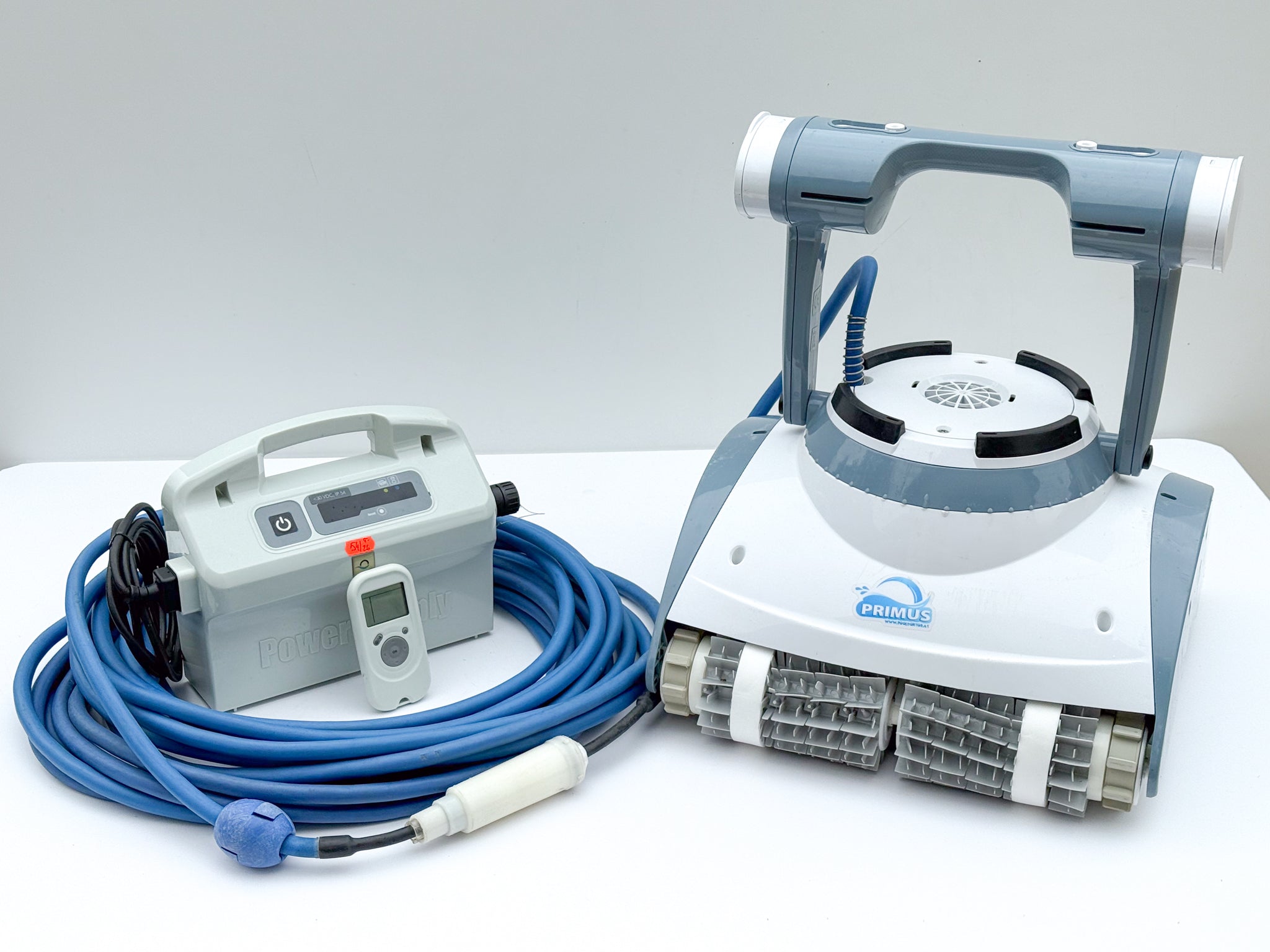 Robot de piscina Dolphin Master M5