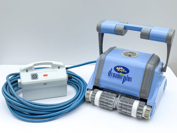 Robot curățare piscină Dolphin Dynamic Plus