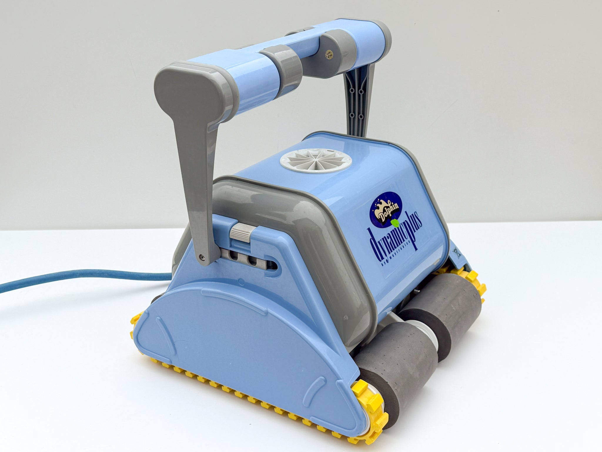 Robot de curățare pentru piscină Dolphin Dynamic Plus