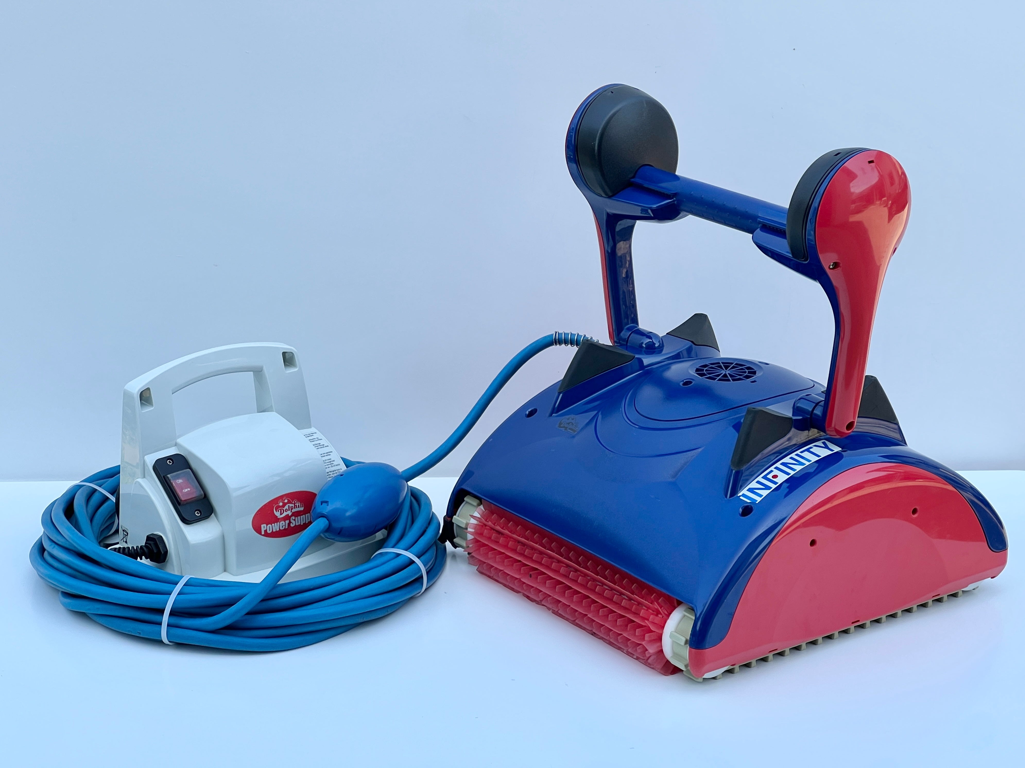 Robot de piscină Dolphin Infinity CL