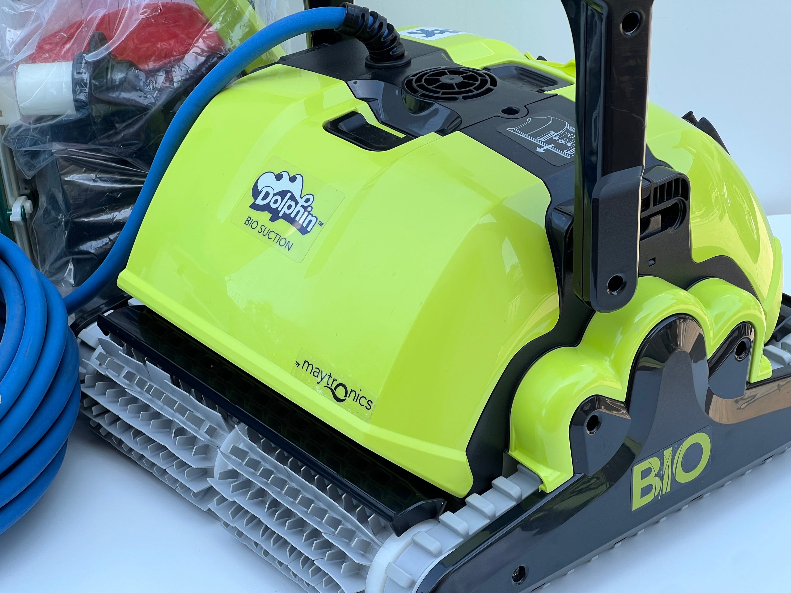 Dolphin BIO Suction Pool Robot (Complete with BIO Accessories)