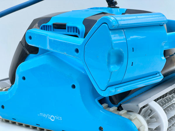 Robot de curățare pentru piscină Dolphin Maytronics F60