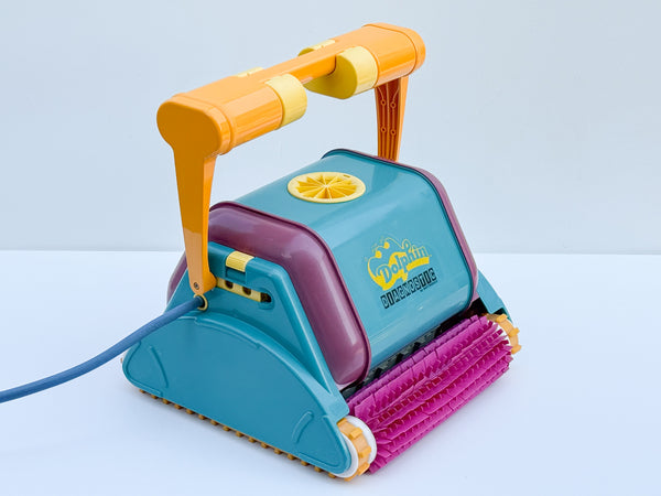 Dolphin Diagnostic Pool Robot