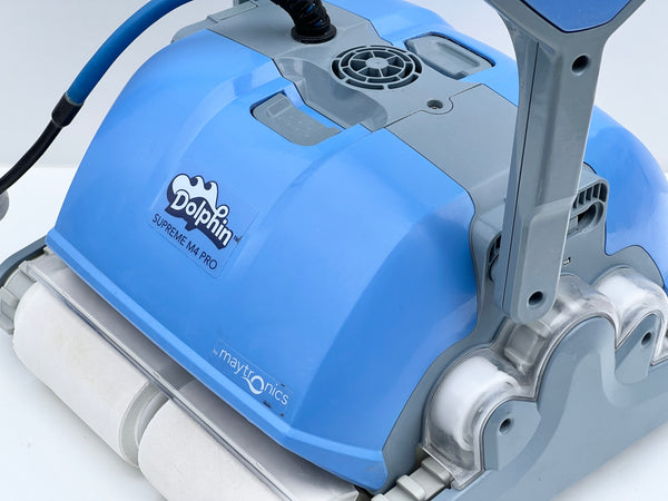 Dolphin Supreme M4 PRO Pool Robot
