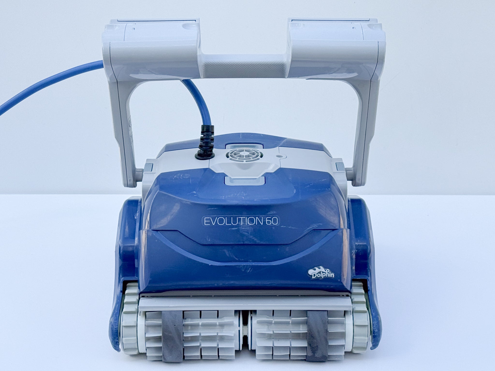 Dolphin Evolution 60 Pool Robot