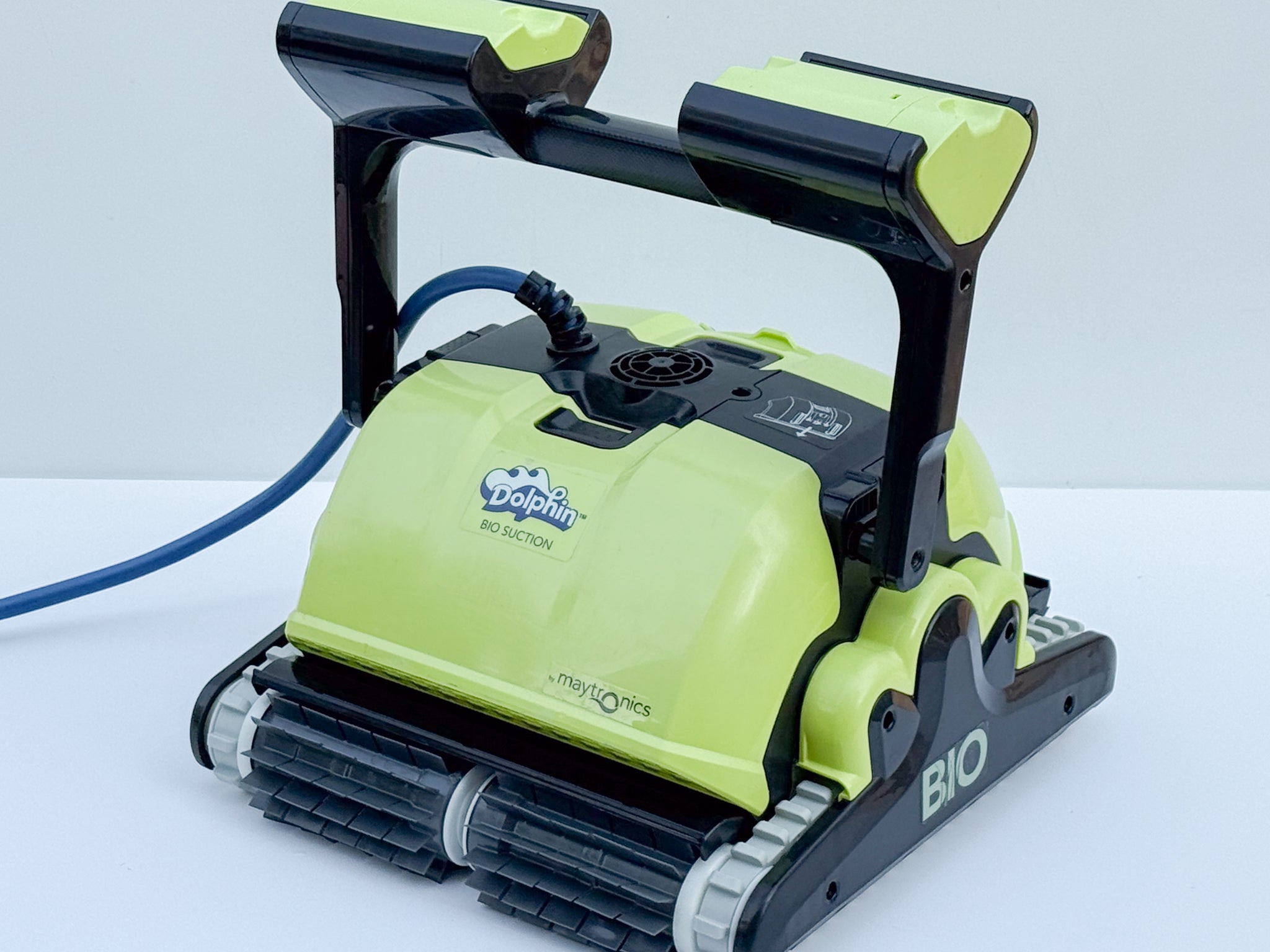 Dolphin BIO Suction Pool Robot