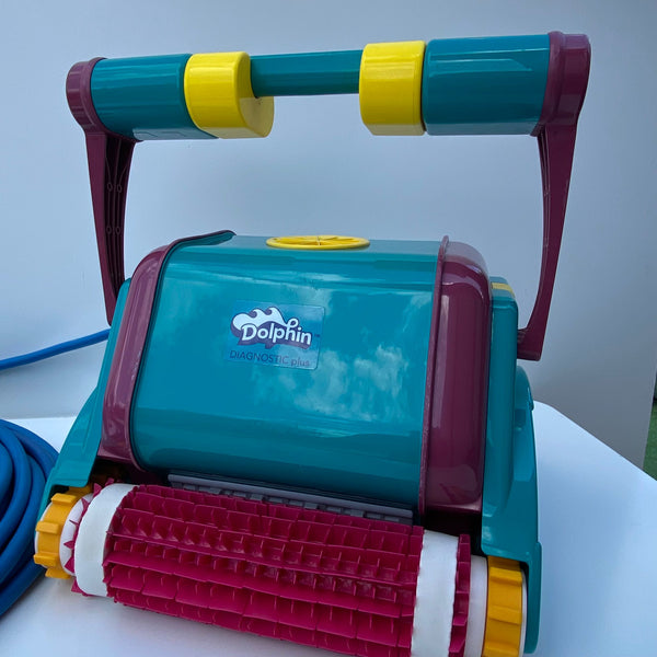 Dolphin Diagnostic PLUS Pool Robot